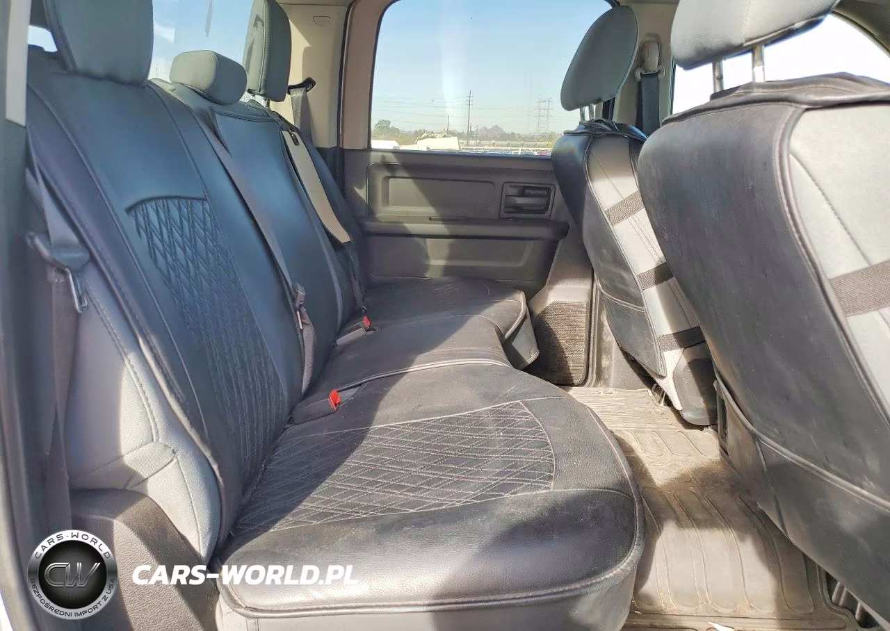 2018 Ram 3500 St VIN:3C63R3CL4JG360936 - 10