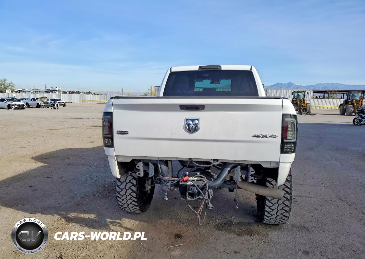 2018 Ram 3500 St VIN:3C63R3CL4JG360936 - 6