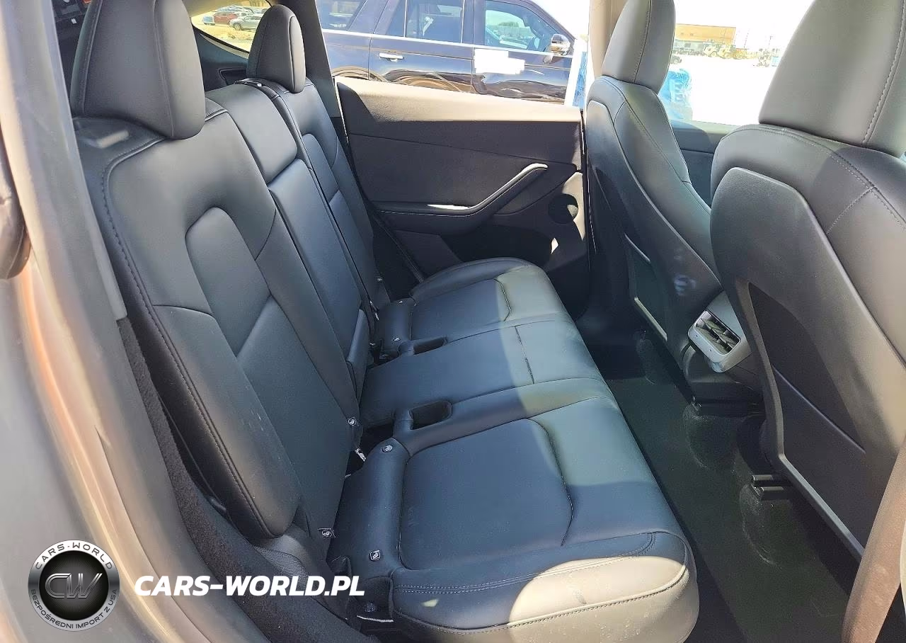 2025 Tesla Model Y VIN:7SAYGDED8SA356220 - 10