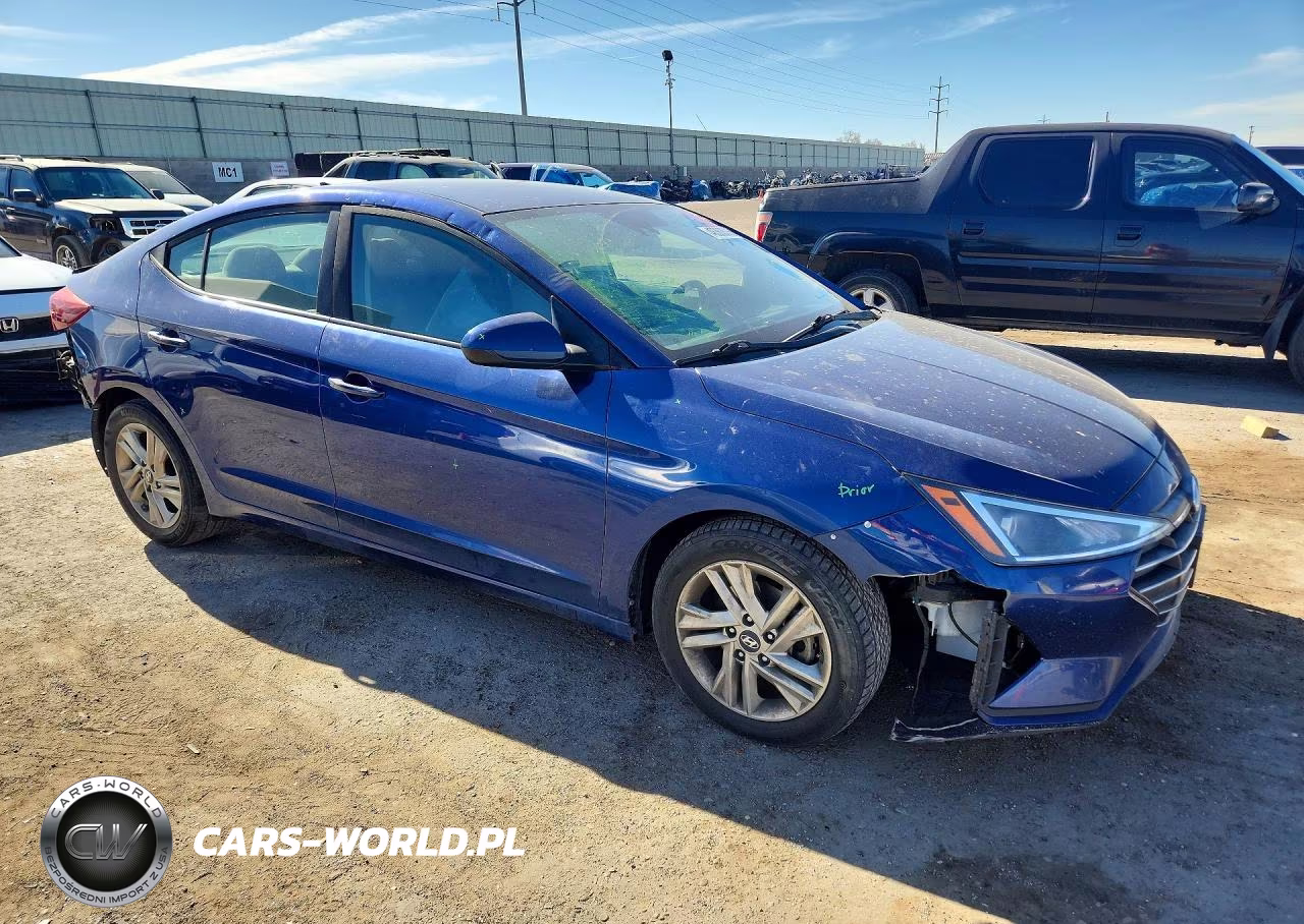 2019 Hyundai Elantra Sel VIN:5NPD84LF5KH441467 - 4