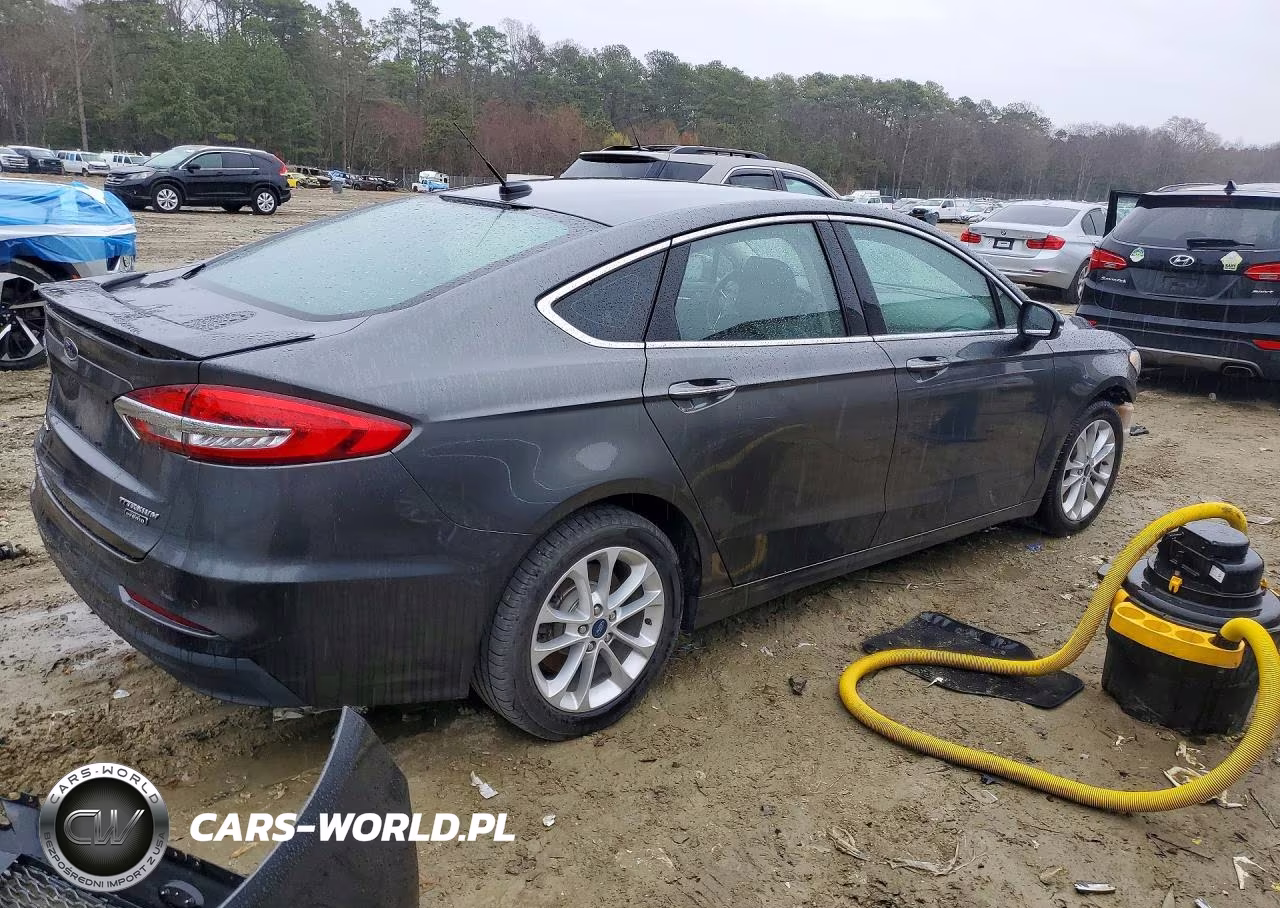 2020 Ford Fusion Titanium VIN:3FA6P0SU0LR142929 - 3