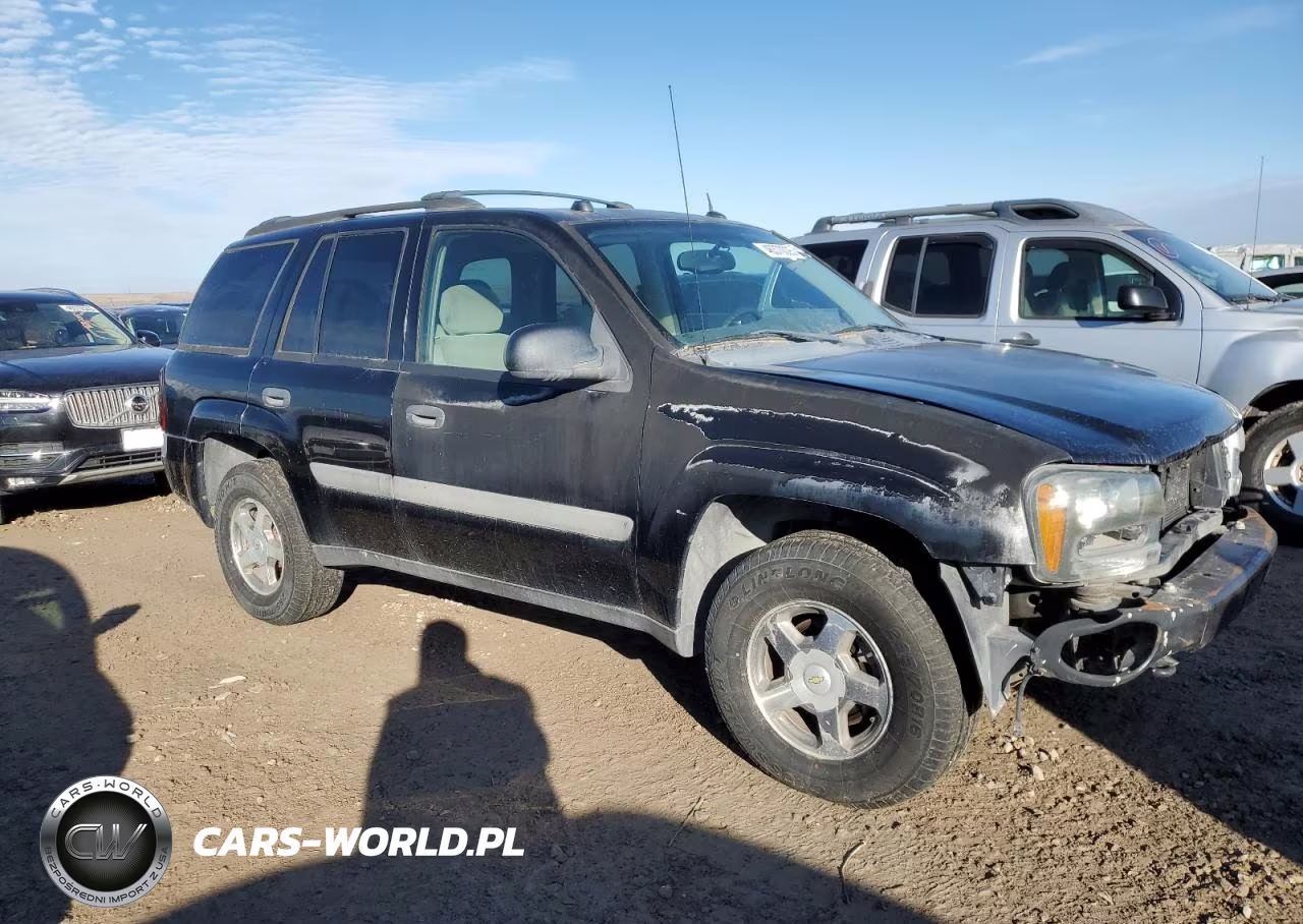 2005 Chevrolet Trailblazer Ls VIN:1GNDT13SX52233768 - 4