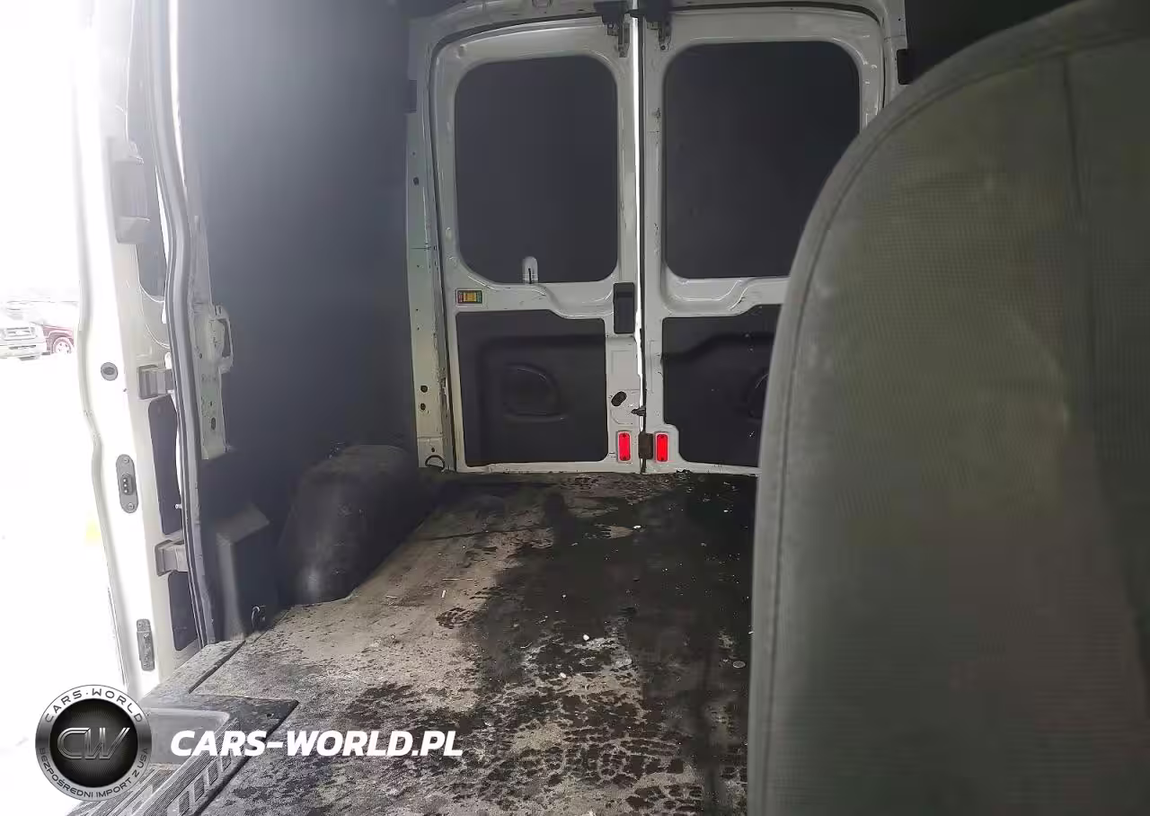 2019 Ford Transit T-250 VIN:1FTYR1CM5KKB75302 - 10