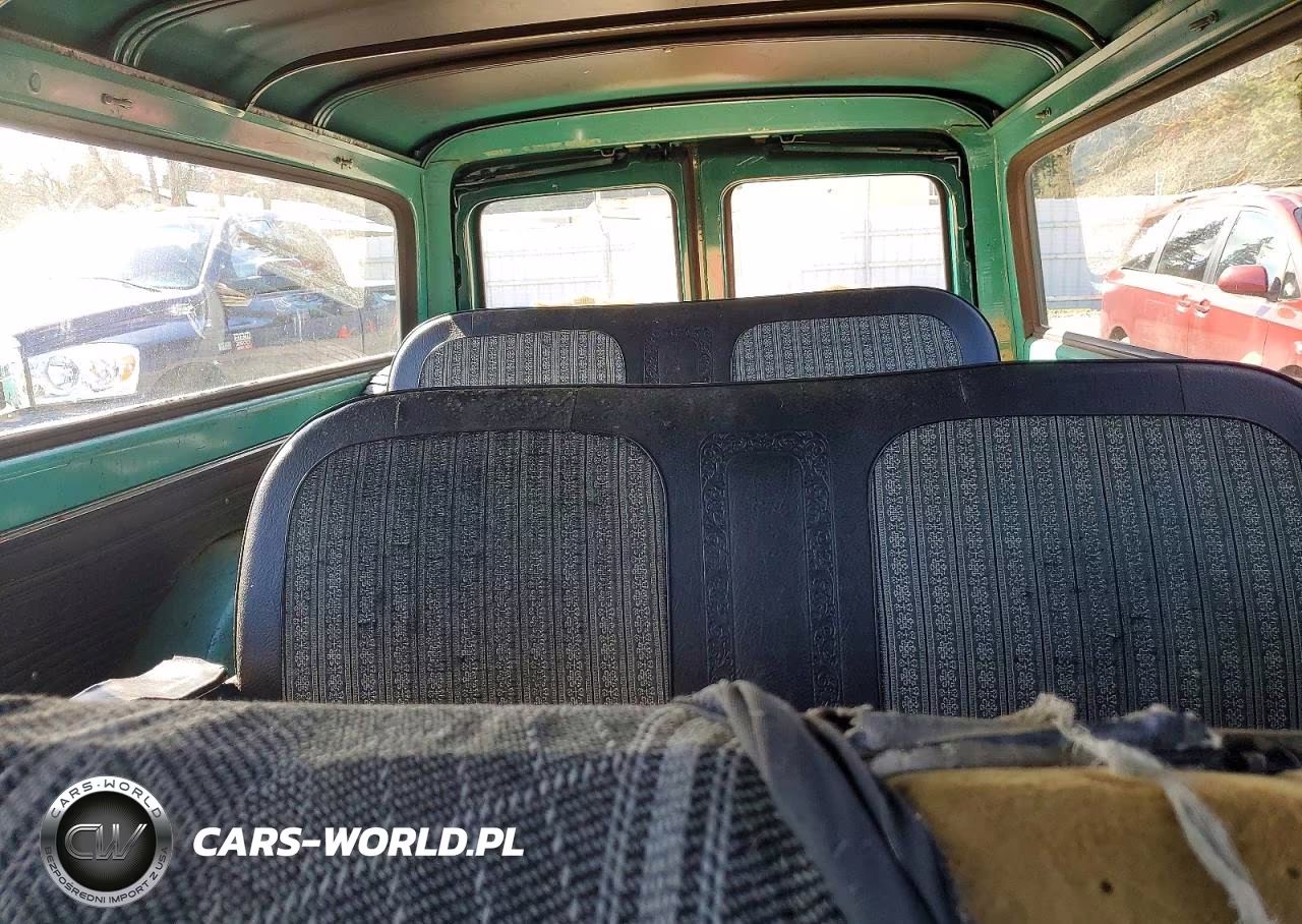 1971 Chev C20 Suburban Custom Delux VIN:CE261Z608733 - 10