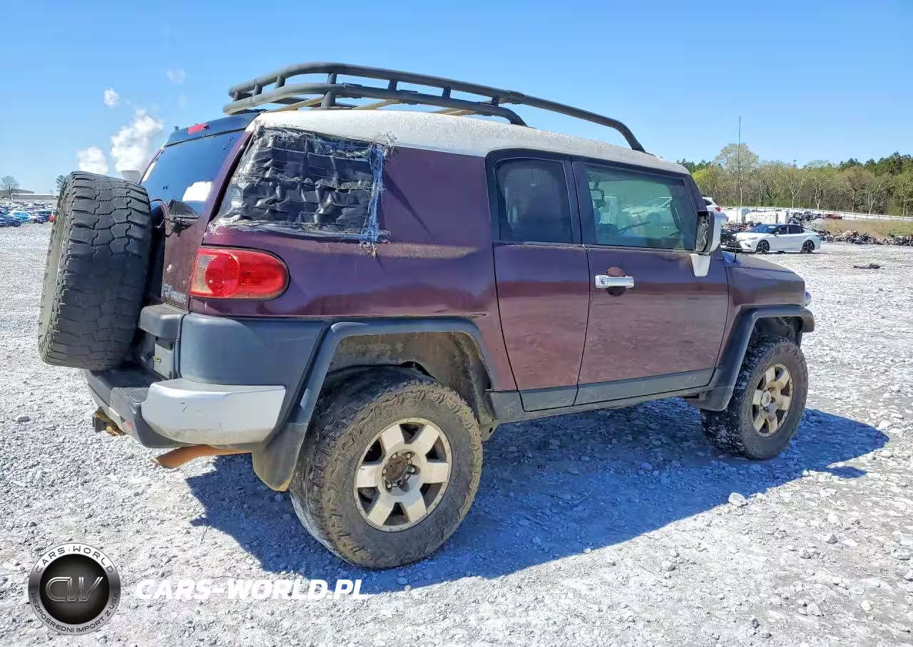 2007 Toyota Fj Cruiser Base VIN:JTEZU11F670017881 - 3
