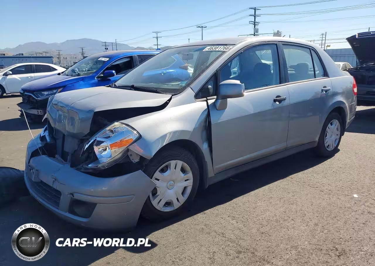 2011 Nissan Versa 1.8 S