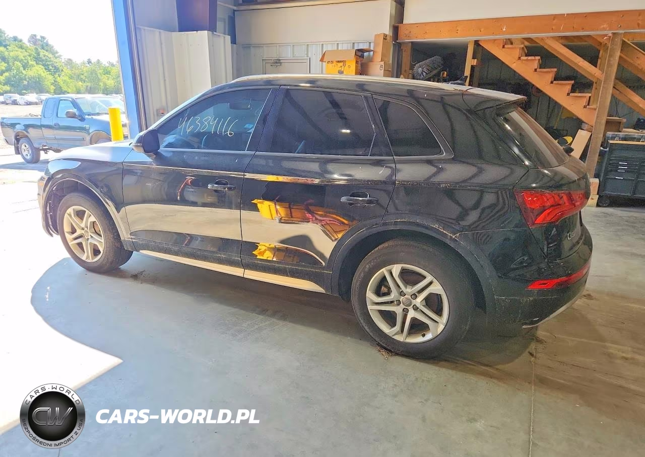 2018 Audi Q5 Premium VIN:WA1ANAFY5J2227810 - 2