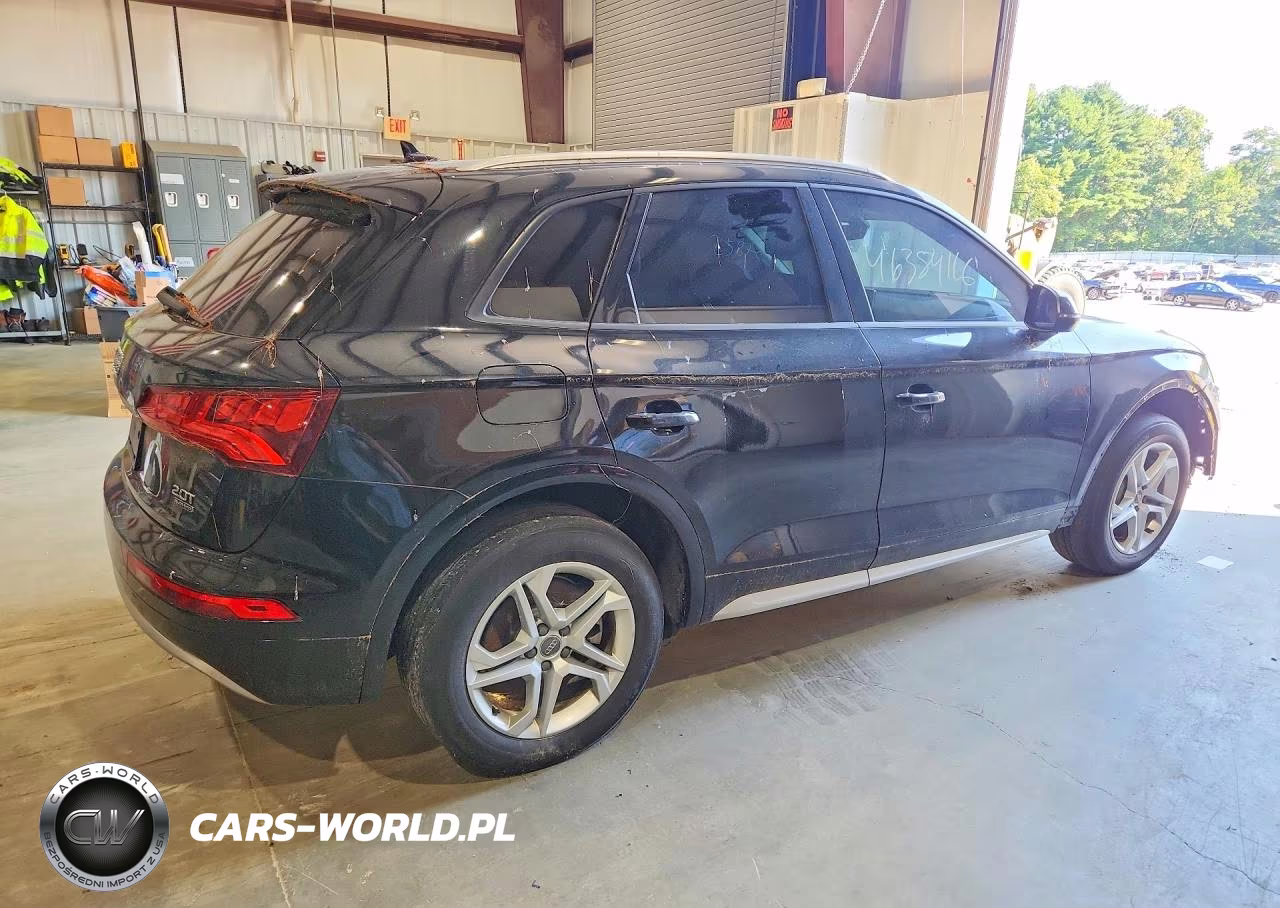 2018 Audi Q5 Premium VIN:WA1ANAFY5J2227810 - 3
