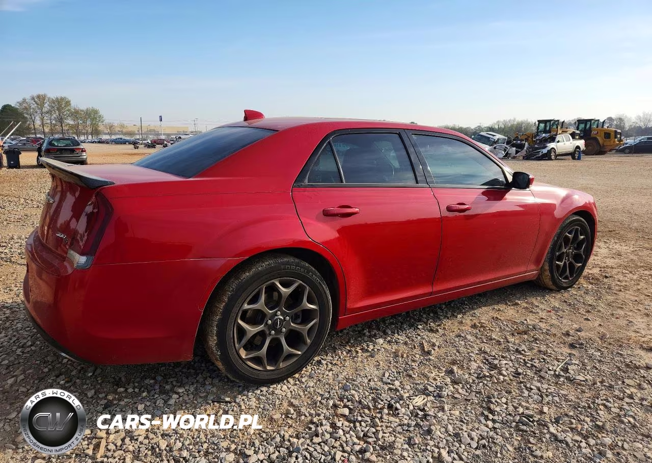 2015 Chrysler 300 S VIN:2C3CCAGG7FH793416 - 3