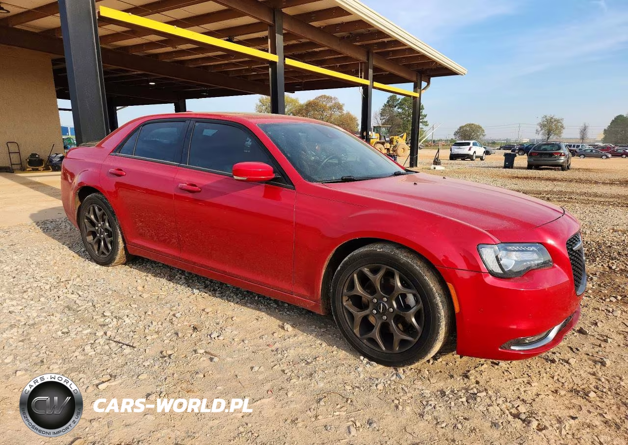 2015 Chrysler 300 S VIN:2C3CCAGG7FH793416 - 4