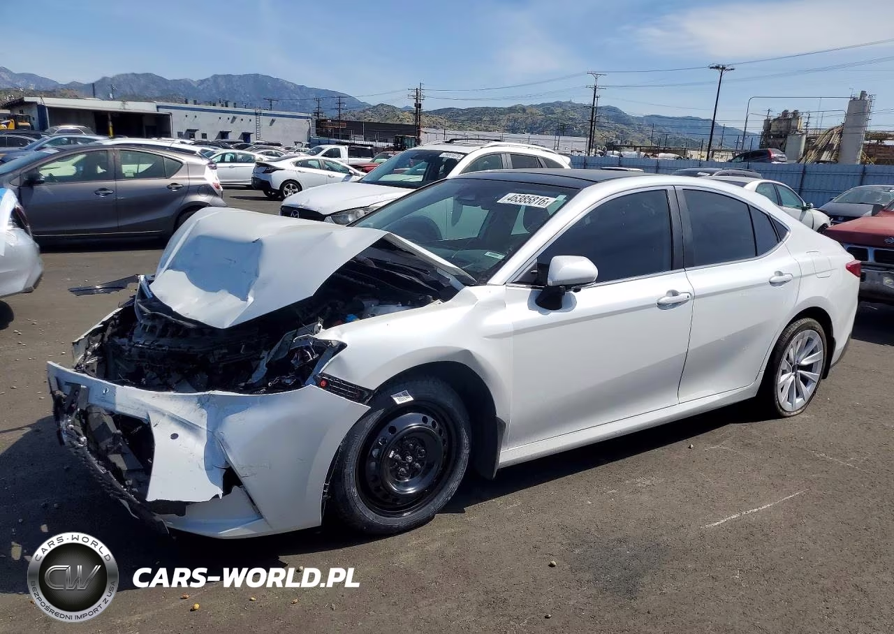 2025 Toyota Camry Xle – zdjęcie 1 z 12