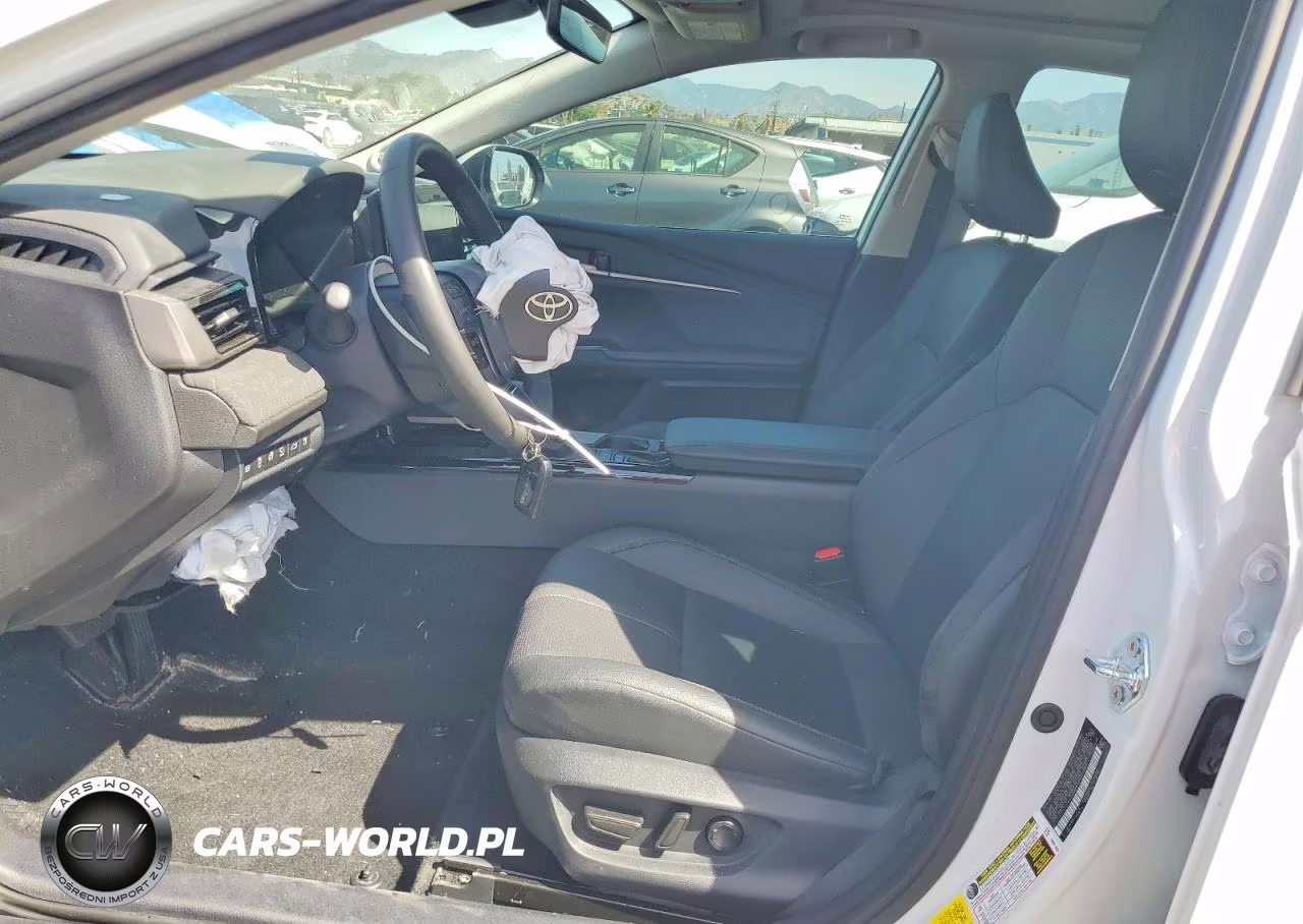 2025 Toyota Camry Xle VIN:4T1DBADK0SU025968 - 7