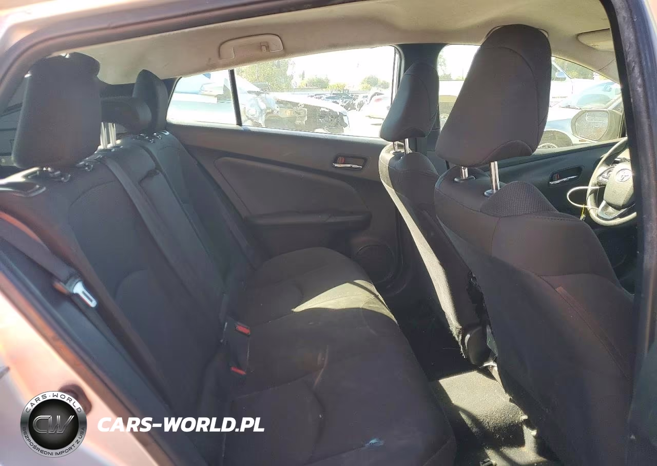 2019 Toyota Prius L Eco VIN:JTDKARFU8K3081884 - 10