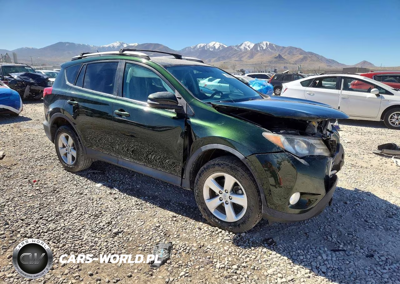 2013 Toyota Rav4 Xle VIN:2T3RFREVXDW057399 - 4