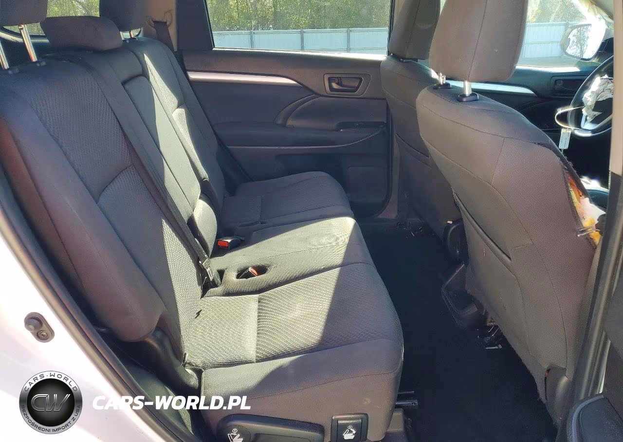 2019 Toyota Highlander Le VIN:5TDZARFH0KS057613 - 11