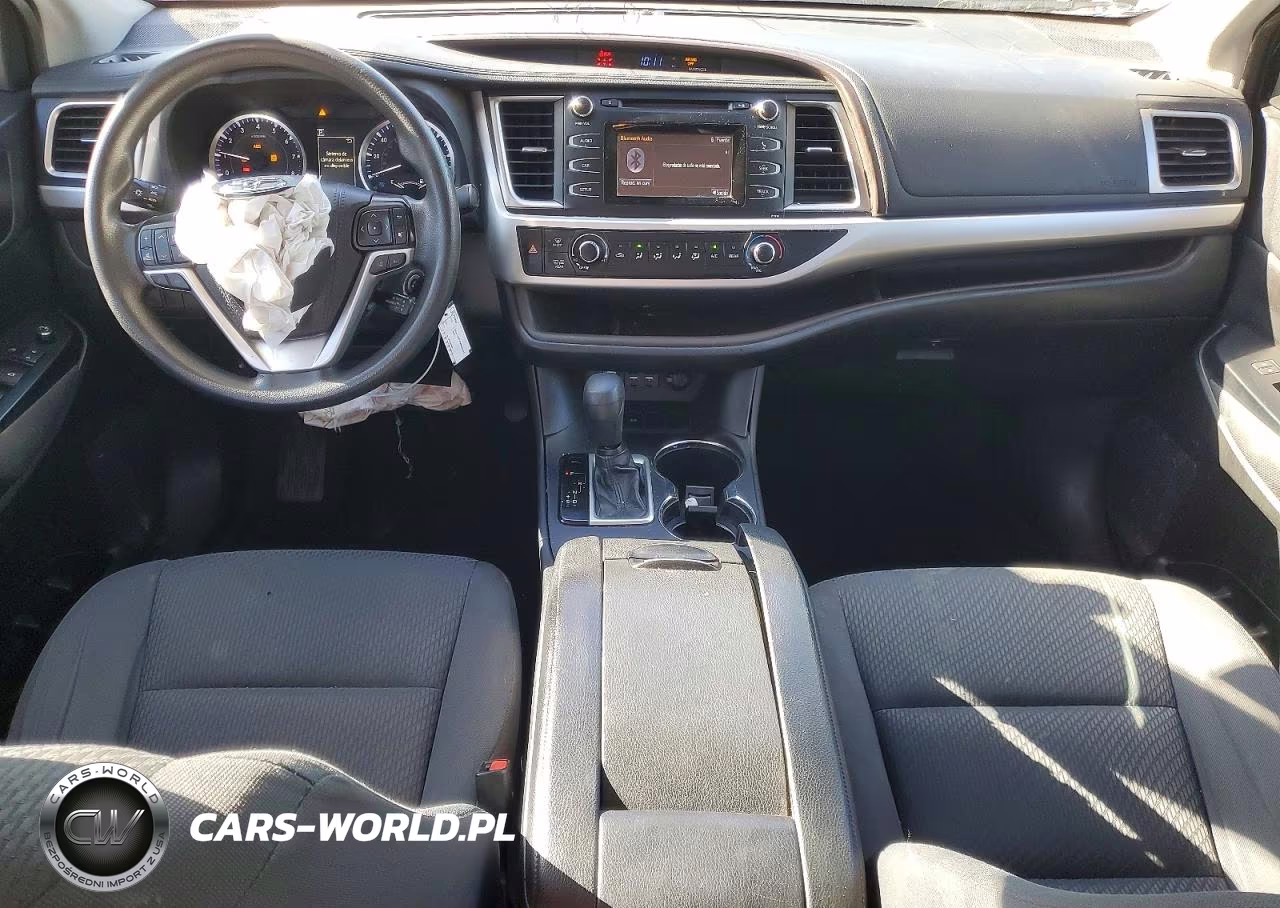 2019 Toyota Highlander Le VIN:5TDZARFH0KS057613 - 8