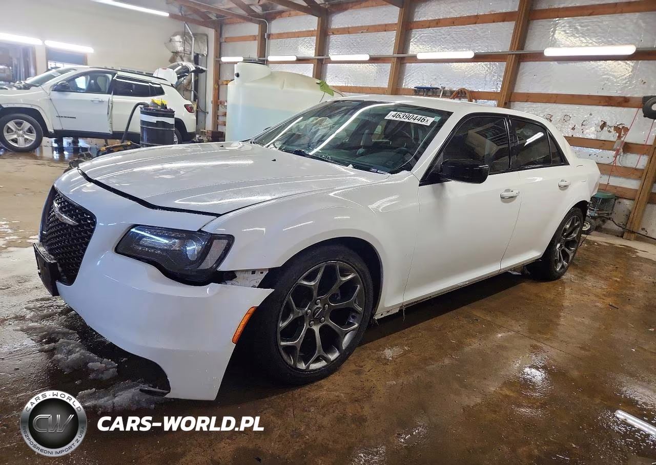 2018 Chrysler 300 Touring