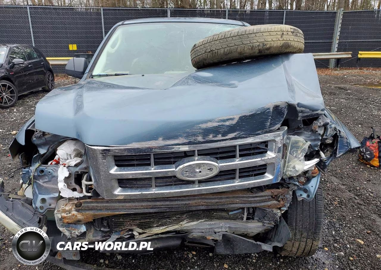 2010 Ford Escape Xls VIN:1FMCU0C78AKC25522 - 5