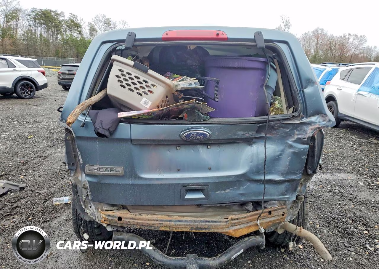 2010 Ford Escape Xls VIN:1FMCU0C78AKC25522 - 6