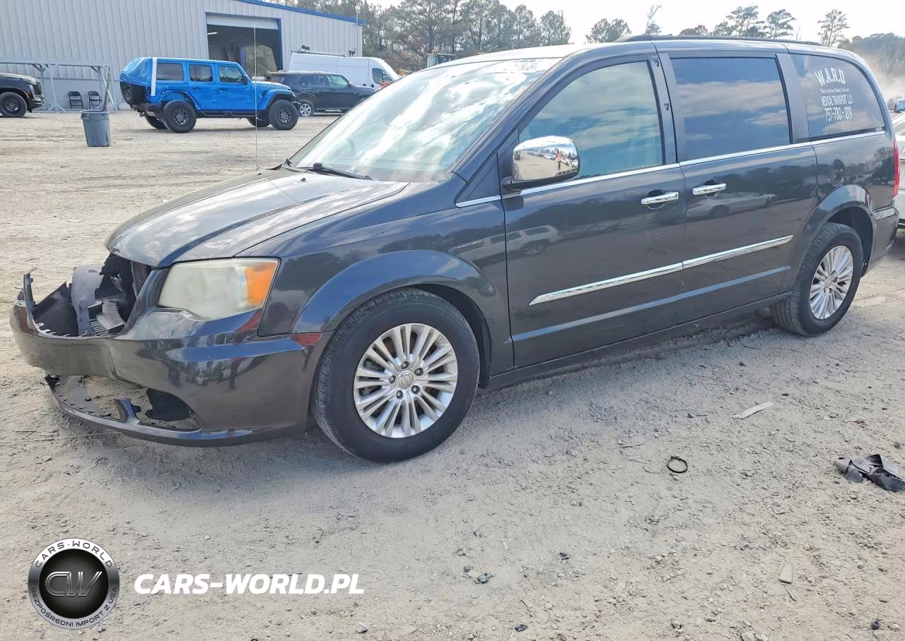 2012 Chrysler Town & Country Touring L – zdjęcie 1 z 13