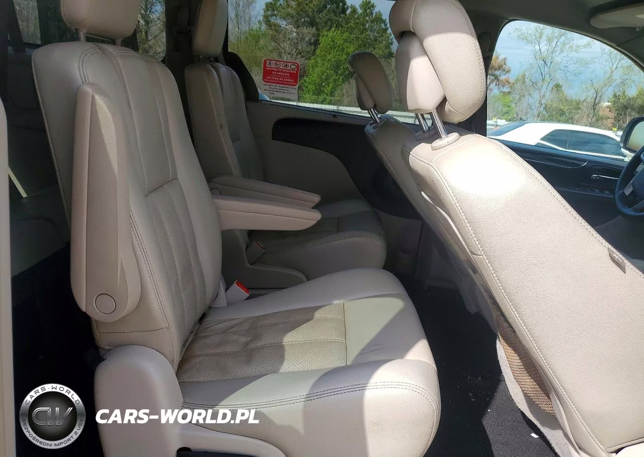 2012 Chrysler Town & Country Touring L VIN:2C4RC1CG8CR170985 - 11