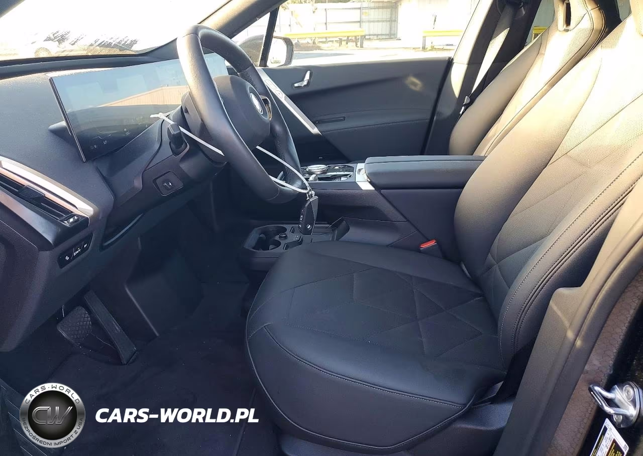 2025 BMW Ix xDrive50 VIN:WB523CF07SCS50339 - 7