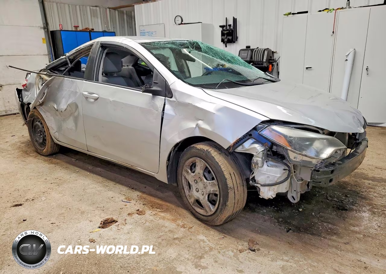 2016 Toyota Corolla Le VIN:5YFBURHE2GP541827 - 4