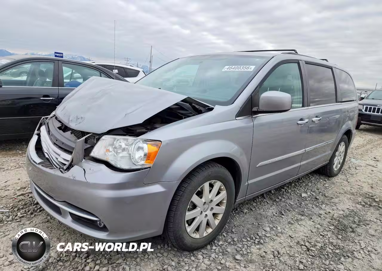 2015 Chrysler Town & Country Touring