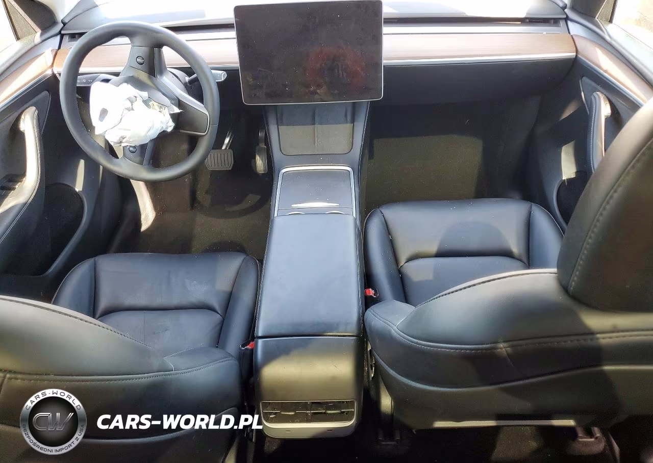 2024 Tesla Model Y VIN:7SAYGDED7RF211585 - 8