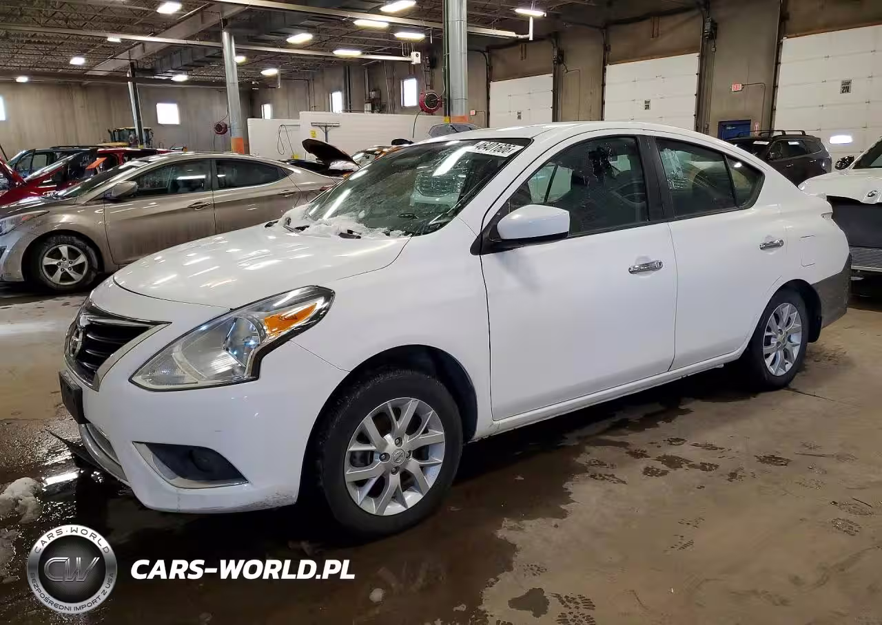 2018 Nissan Versa Sv