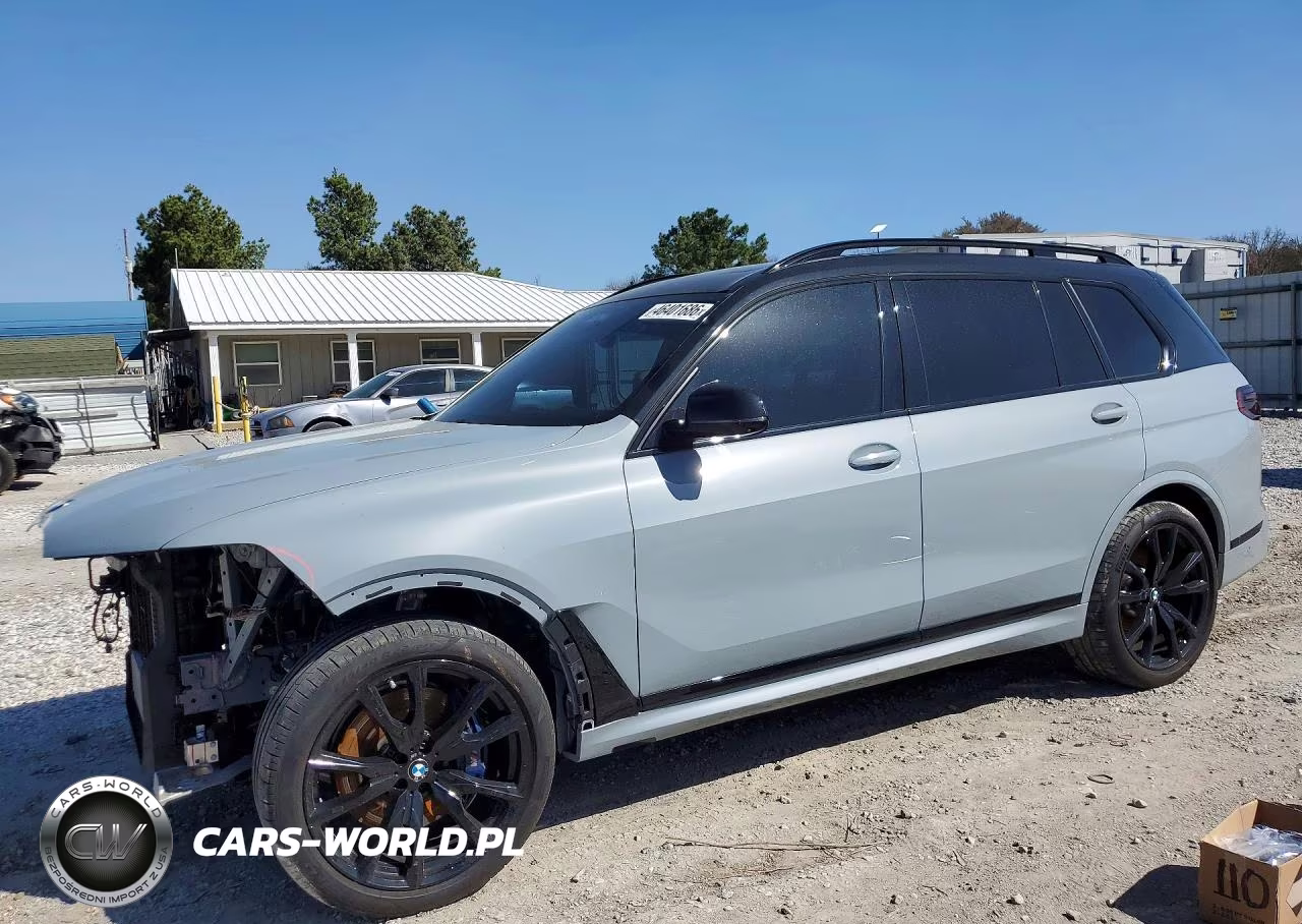 2025 BMW X7 xDrive40I