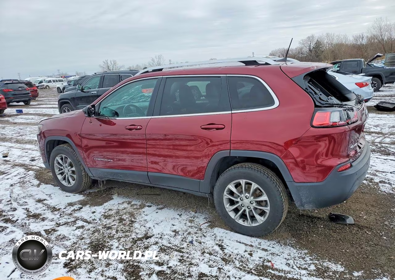 2019 Jeep Cherokee Latitude Plus VIN:1C4PJMLB8KD323496 - 2