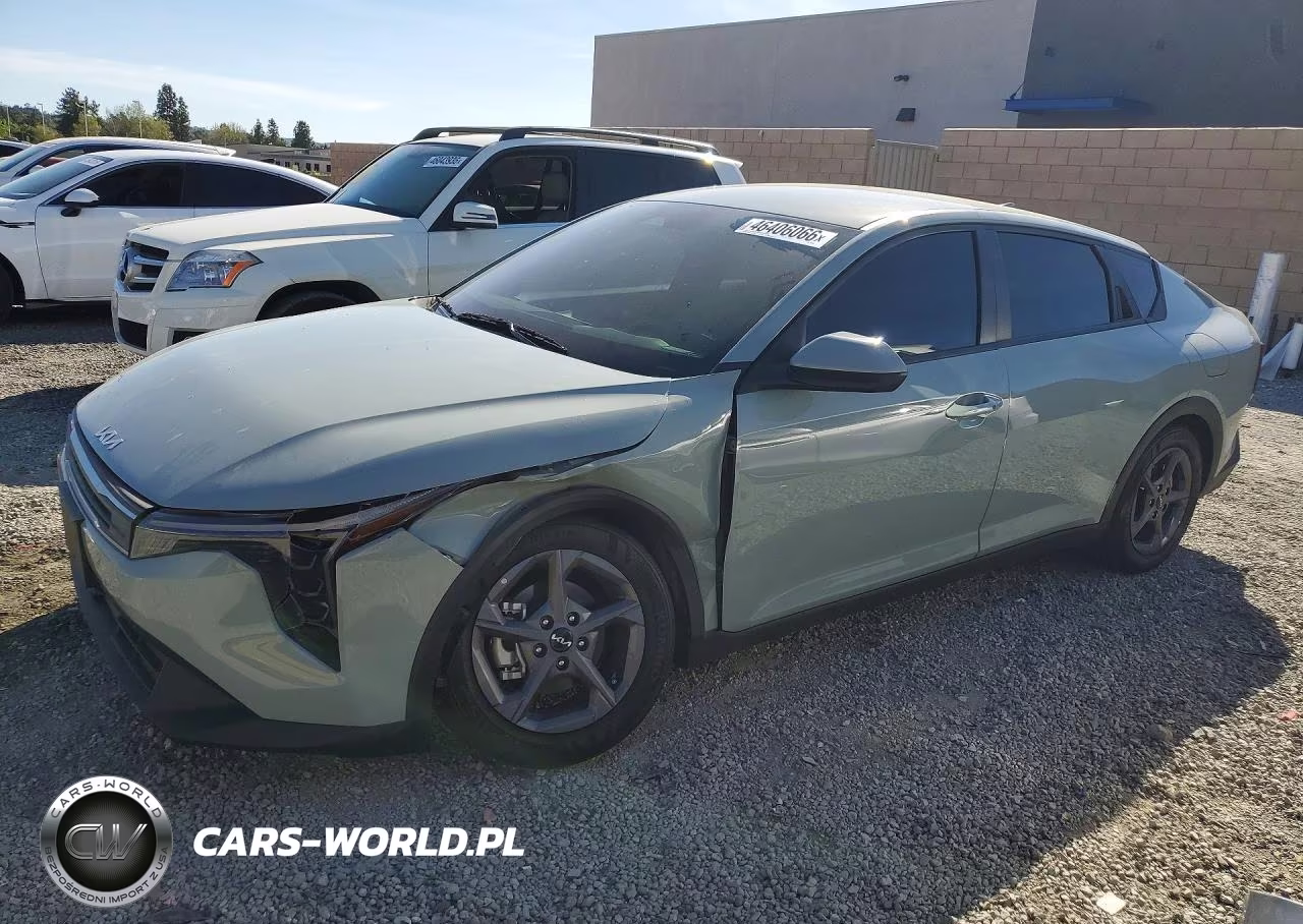 2025 Kia K4 Lxs