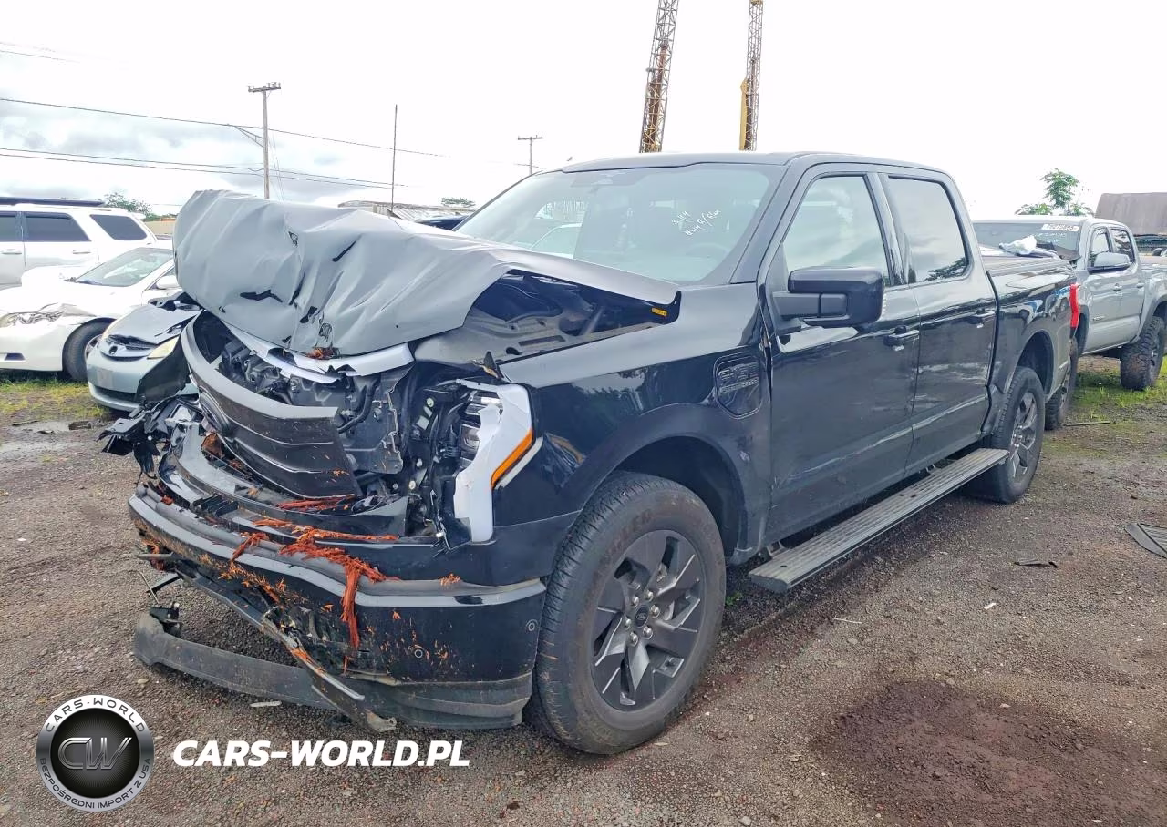 2023 Ford F150 Lightning Pro