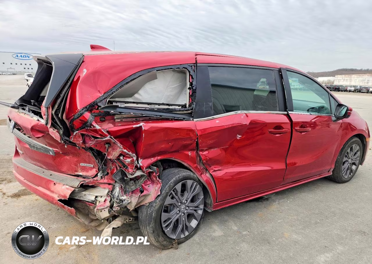 2025 Honda Odyssey Touring VIN:5FNRL6H8XSB049481 - 3