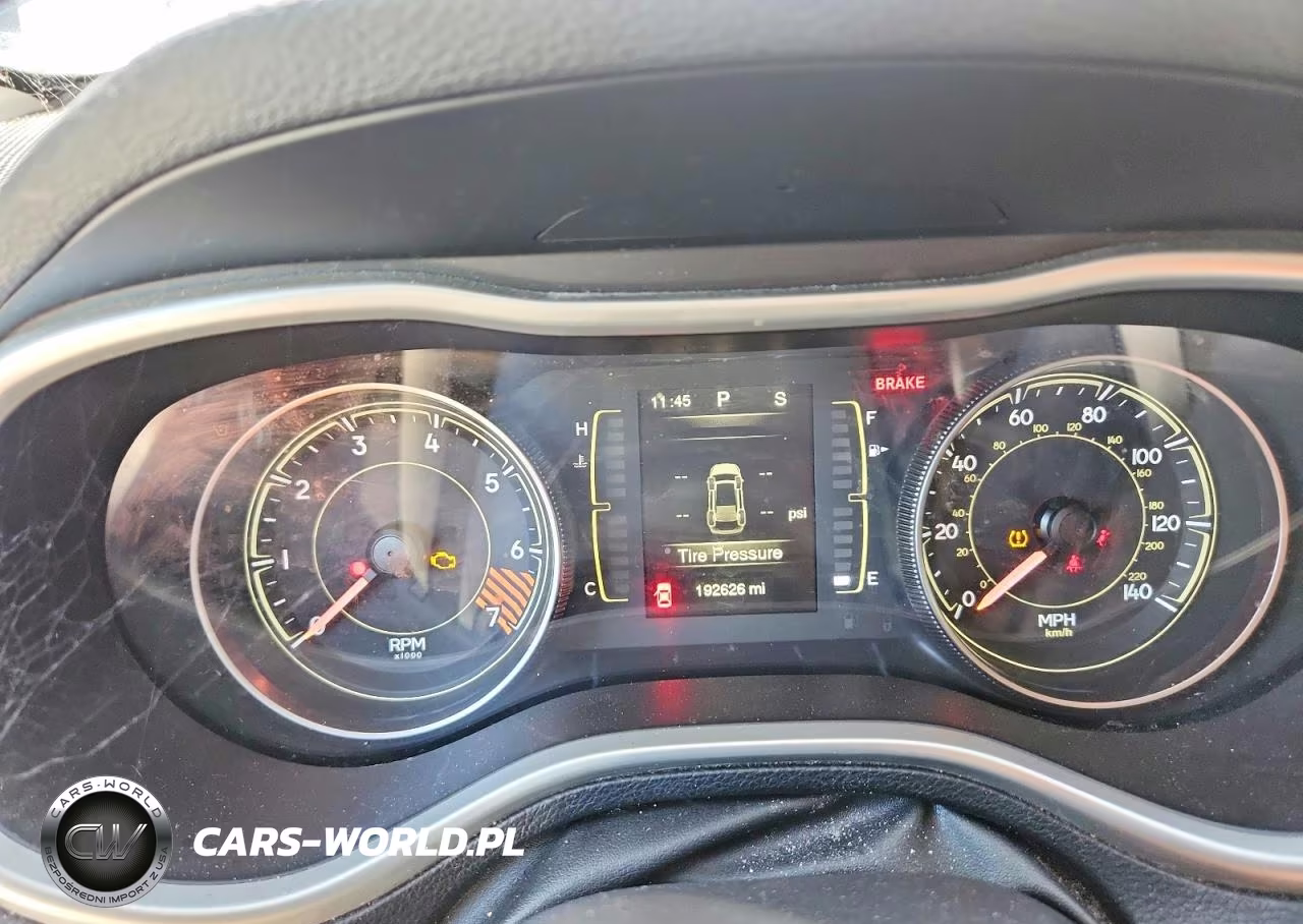 2014 Jeep Cherokee Latitude VIN:1C4PJLCB0EW127071 - 9