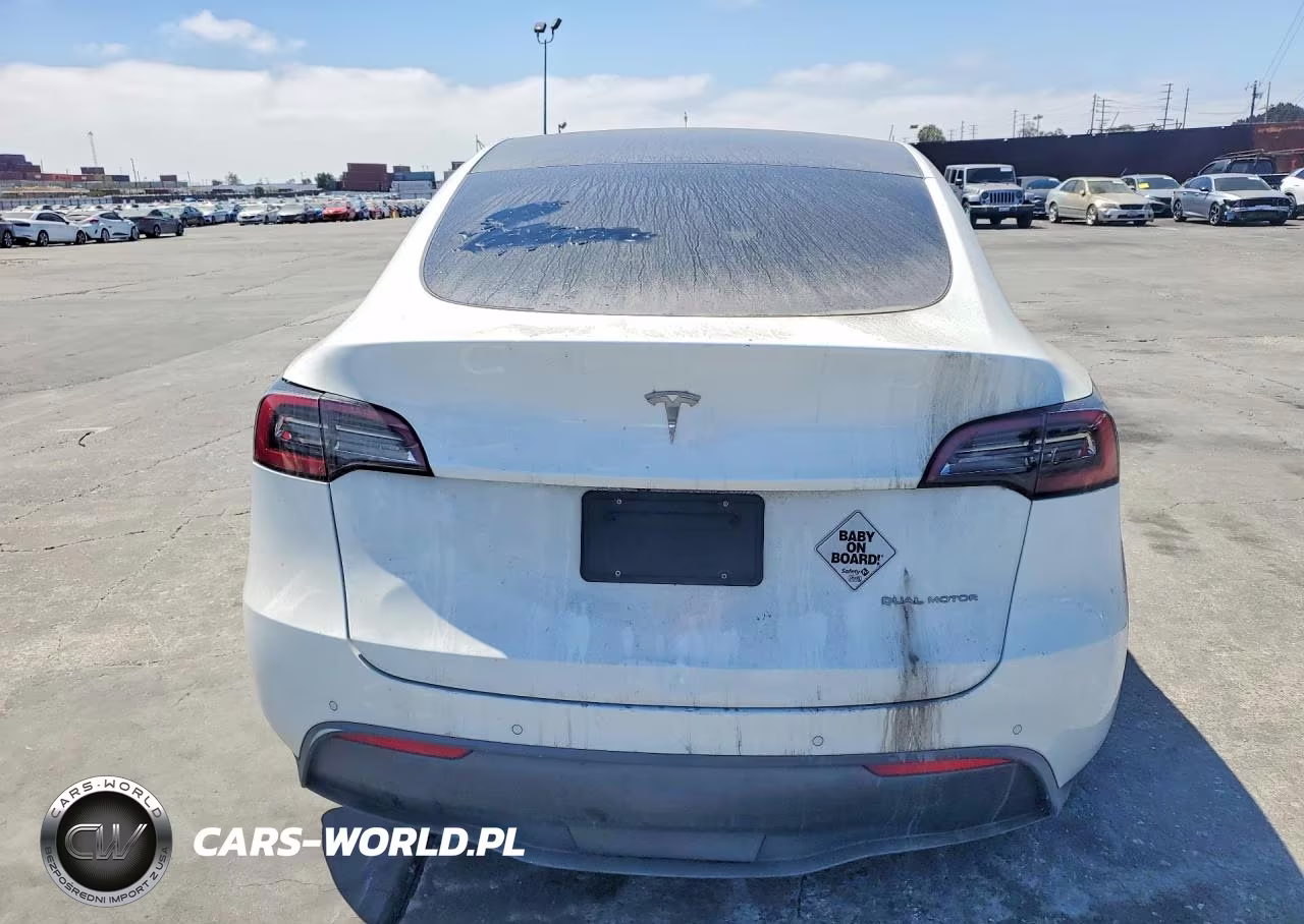 2022 Tesla Model Y VIN:7SAYGDEE8NF341166 - 6