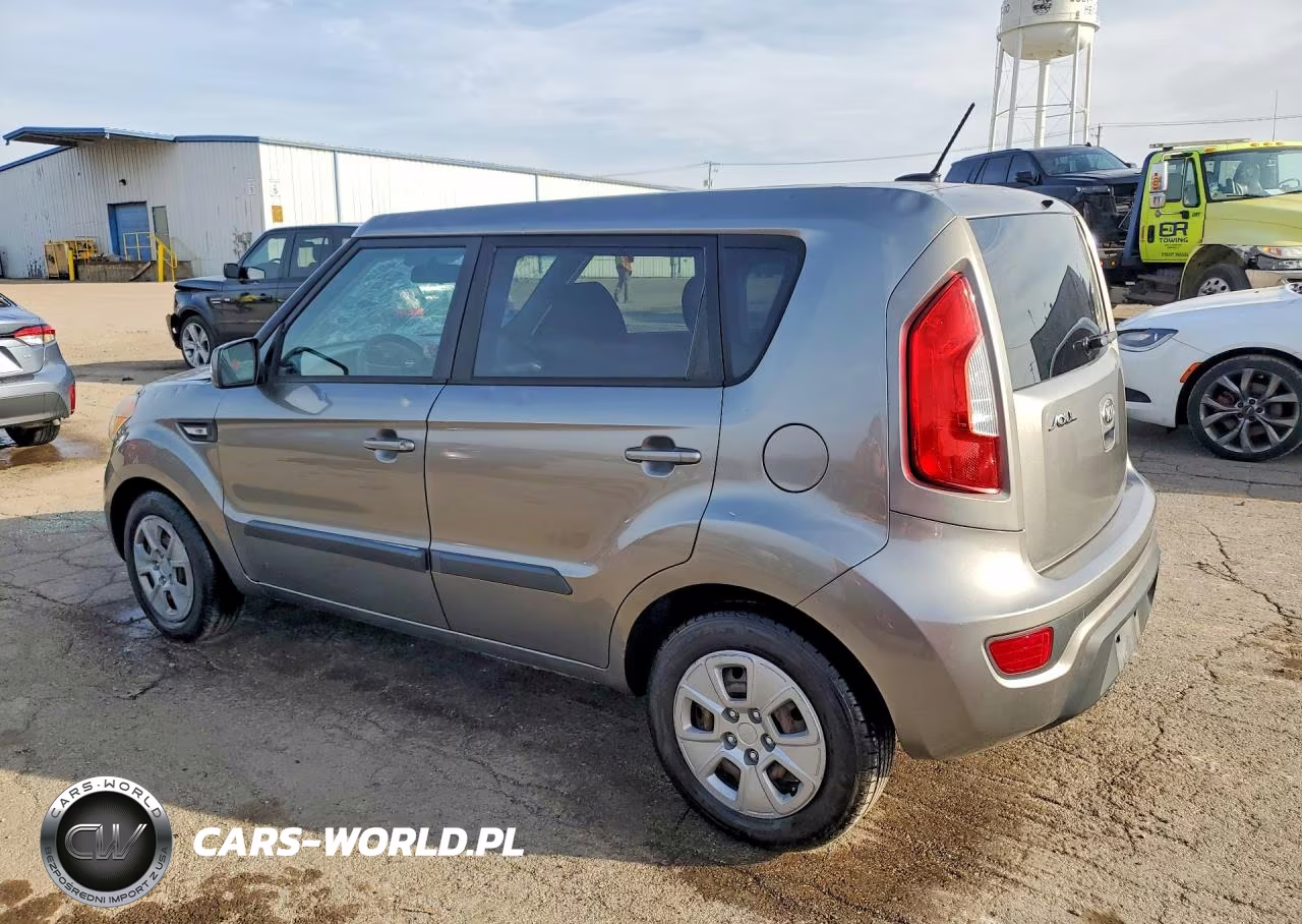 2013 Kia Soul Base VIN:KNDJT2A52D7613090 - 2