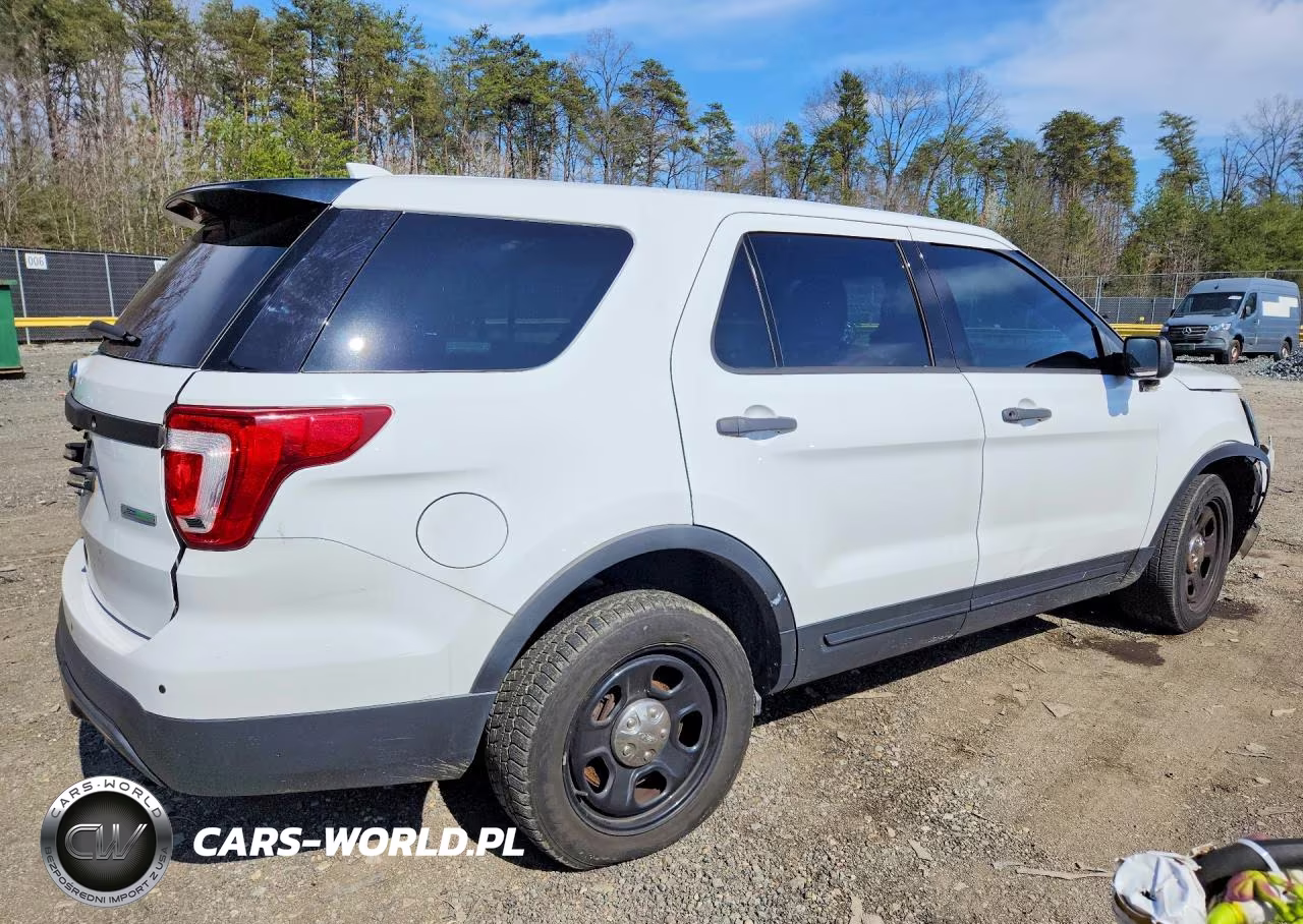 2016 Ford Explorer Police Interceptor VIN:1FM5K8ATXGGB07125 - 3