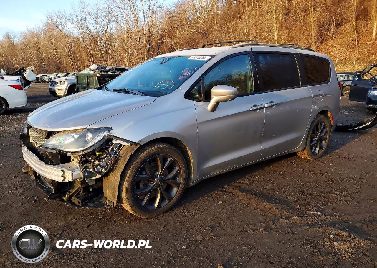 2020 Chrysler Pacifica Touring L