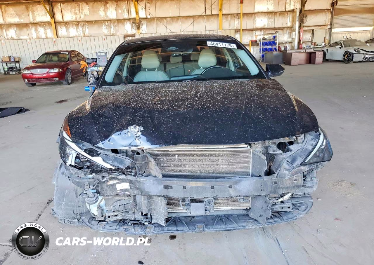 2021 Hyundai Elantra Limited VIN:5NPLP4AGXMH009552 - 5