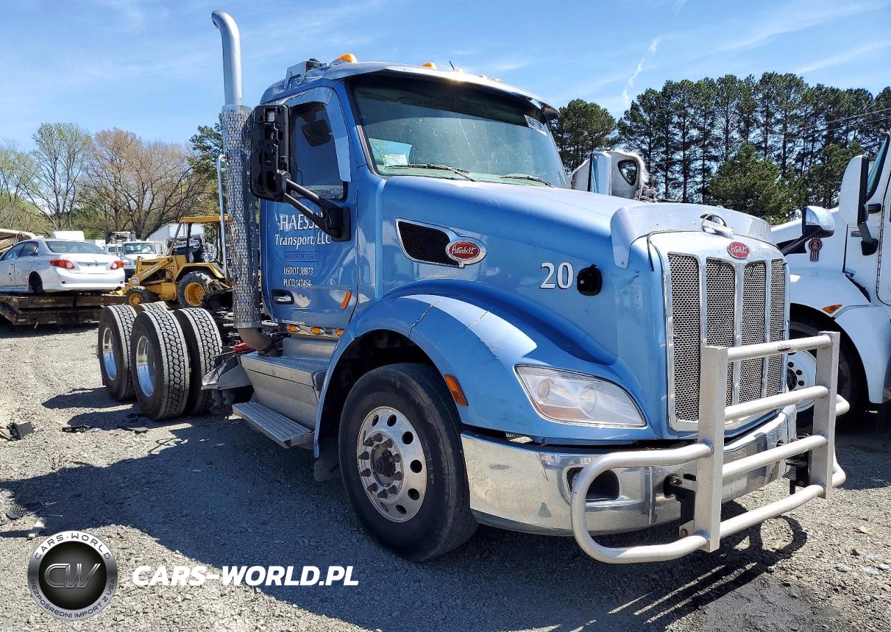 2018 Peterbilt 579 Semi Truck