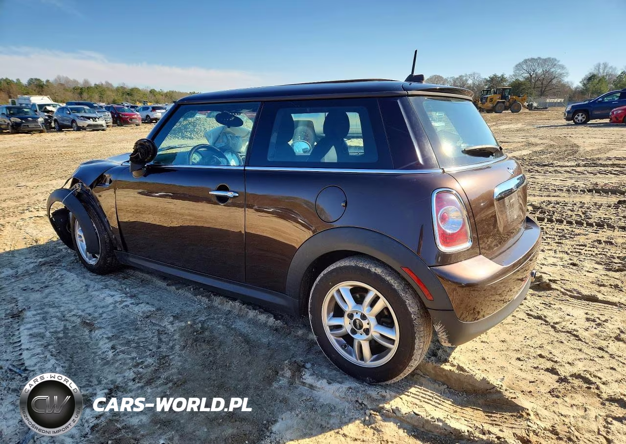 2011 Mini Cooper VIN:WMWSU3C56BT095894 - 2