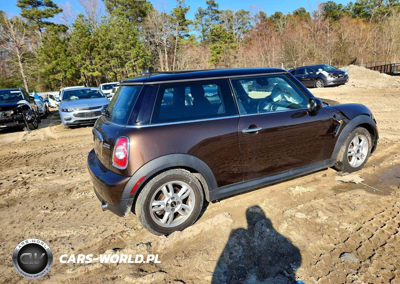 2011 Mini Cooper VIN:WMWSU3C56BT095894 - 3