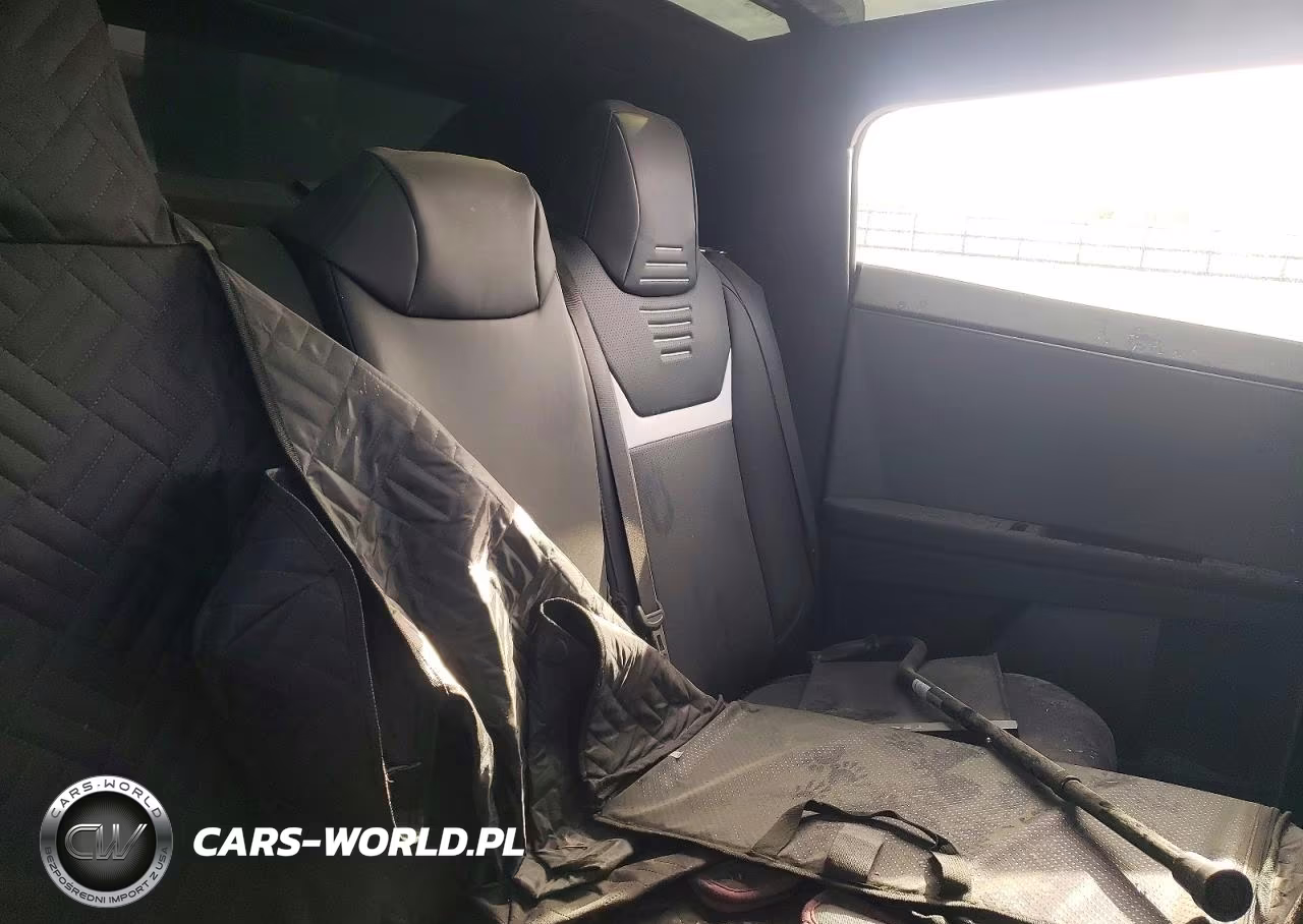 2025 Tesla Cybertruck VIN:7G2CEHED3SA075055 - 11