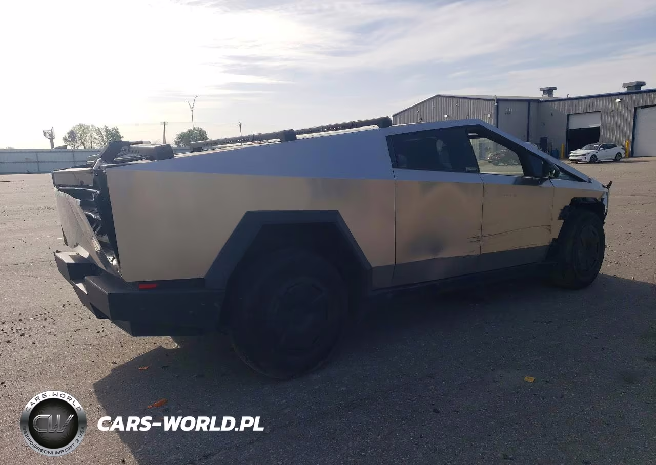 2025 Tesla Cybertruck VIN:7G2CEHED3SA075055 - 3