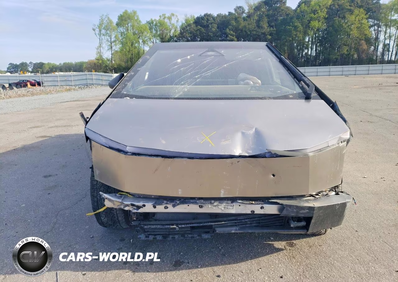 2025 Tesla Cybertruck VIN:7G2CEHED3SA075055 - 5
