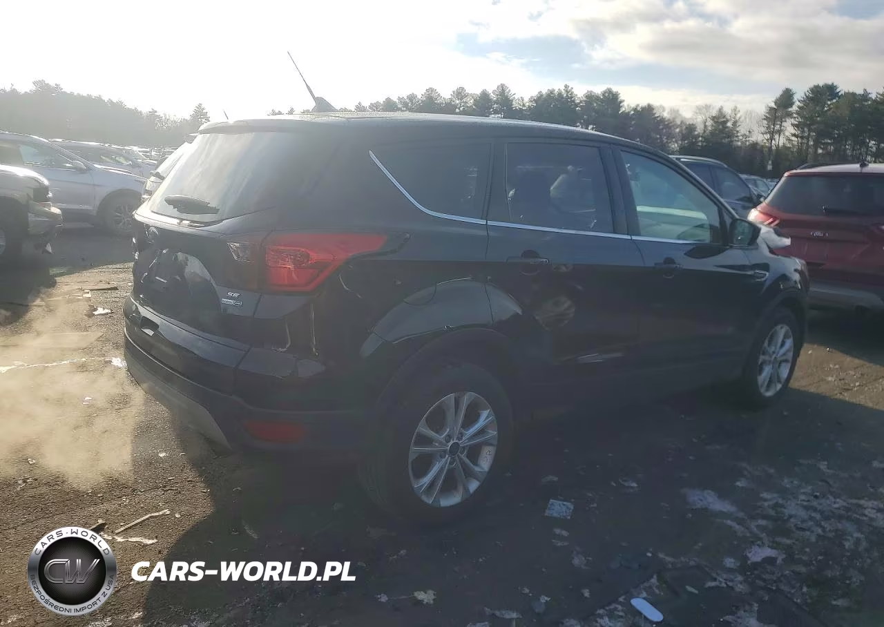 2019 Ford Escape Se VIN:1FMCU9GD9KUC36765 - 3