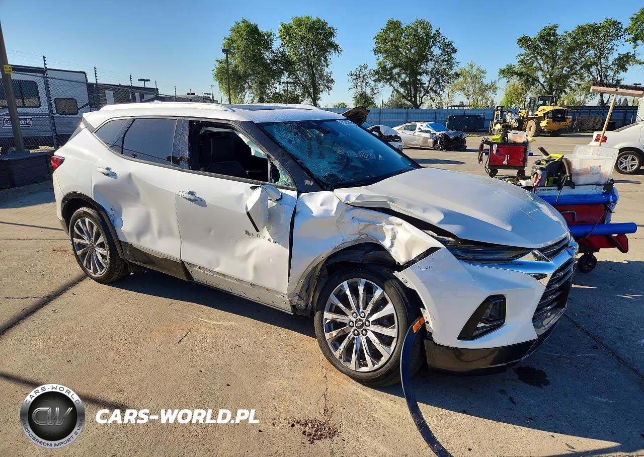 2022 Chevrolet Blazer Premier VIN:3GNKBFRS6NS176214 - 4