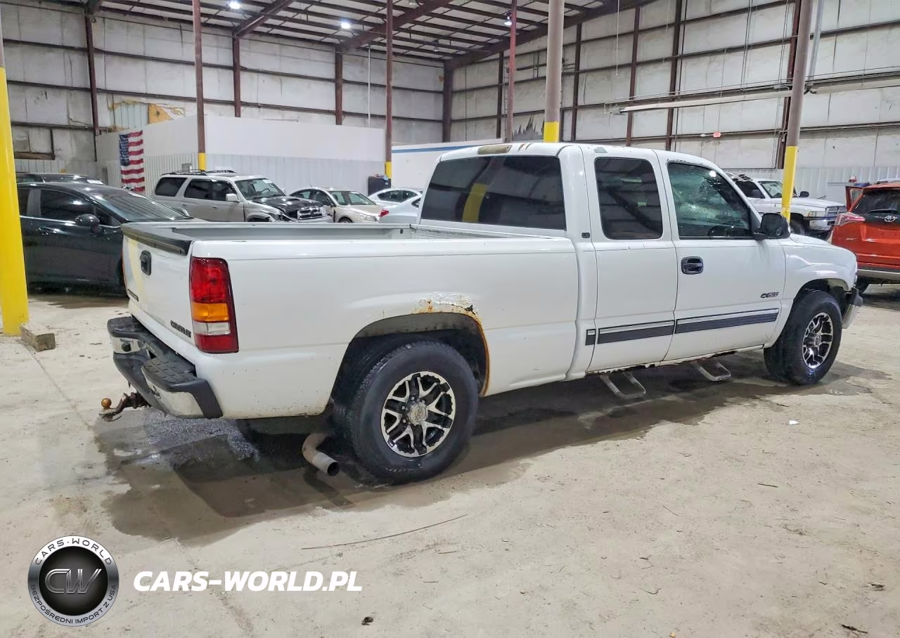 2001 Chevrolet Silverado C1500 VIN:2GCEC19VX11325620 - 3